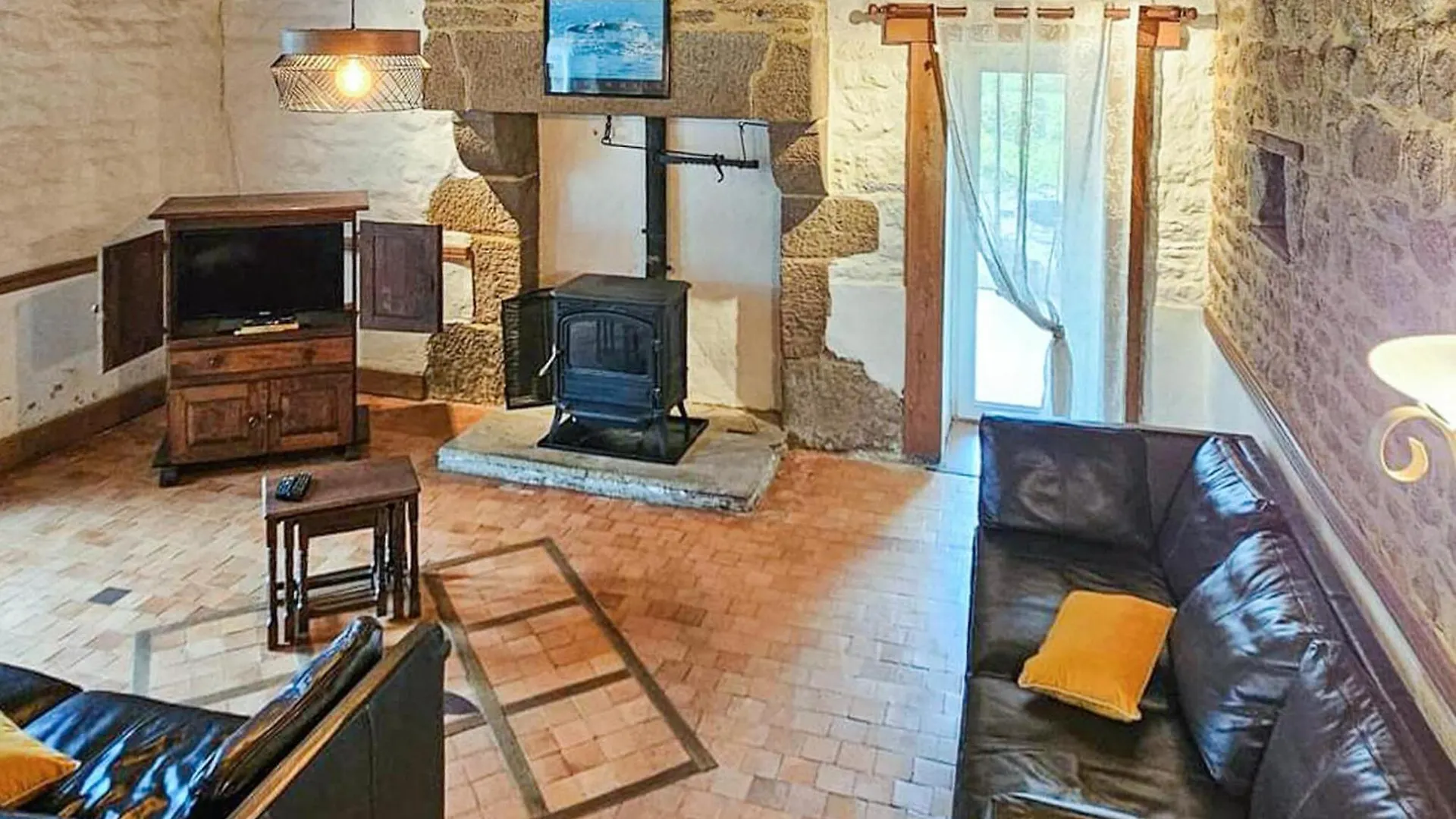 Gorgeous Home In Noyal-Sous-Bazouges France